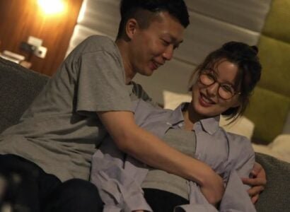 Gặp phải đối tác ngày xưa và bị mời đi nhà nghỉ