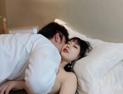 Trải nghiệm khoái cảm với cô gái mới quen suốt đêm tại khách sạn