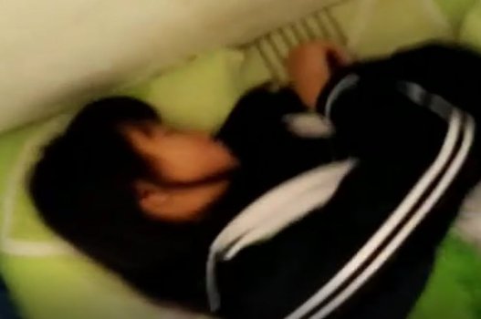 Tấn công bạn cùng lớp khi nhà không có ai